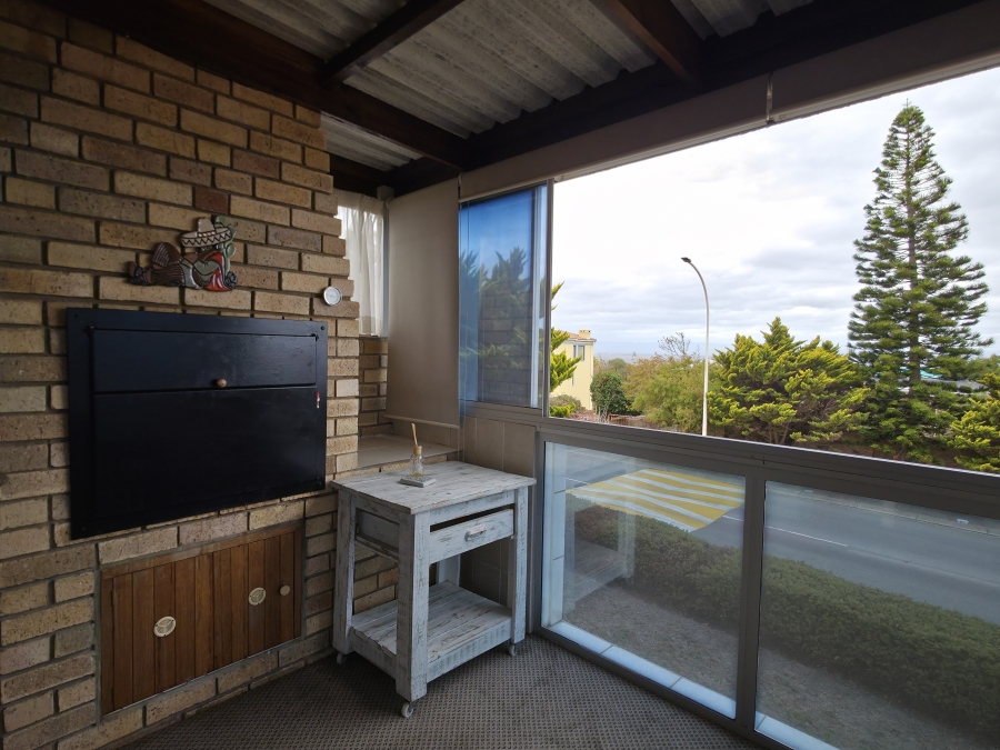 3 Bedroom Property for Sale in Wavecrest Eastern Cape